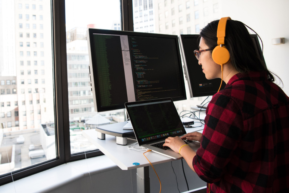 Custom software vs off-the-shelf: how to decide what's right for your business